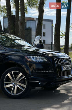 Внедорожник / Кроссовер Audi Q7 2012 в 