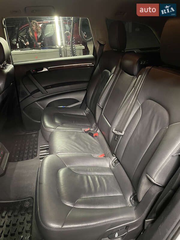 Внедорожник / Кроссовер Audi Q7 2014 в Ровно