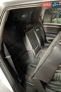 Позашляховик / Кросовер Audi Q7 2014 в 
