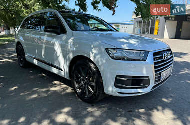 Внедорожник / Кроссовер Audi Q7 2018 в 