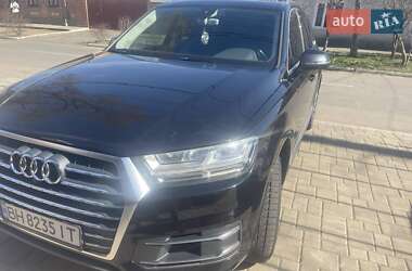 Позашляховик / Кросовер Audi Q7 2015 в 