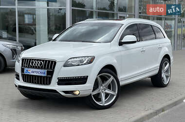 Позашляховик / Кросовер Audi Q7 2013 в 