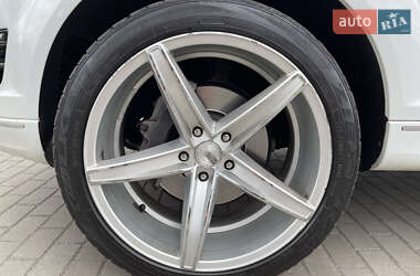 Позашляховик / Кросовер Audi Q7 2013 в 