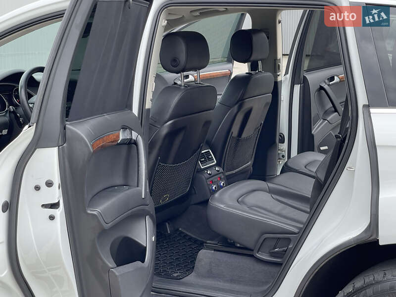 Внедорожник / Кроссовер Audi Q7 2013 в Полтаве