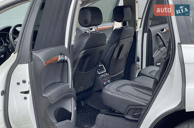 Позашляховик / Кросовер Audi Q7 2013 в 
