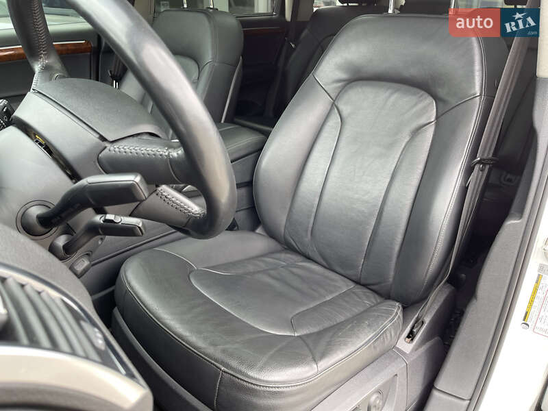 Внедорожник / Кроссовер Audi Q7 2013 в Полтаве