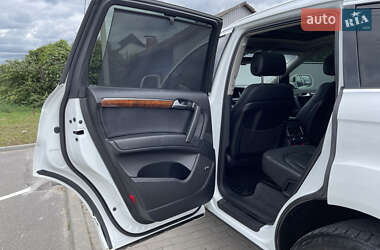 Позашляховик / Кросовер Audi Q7 2013 в 