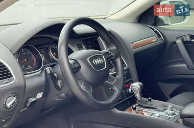Позашляховик / Кросовер Audi Q7 2013 в 
