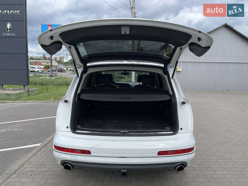 Внедорожник / Кроссовер Audi Q7 2013 в Полтаве