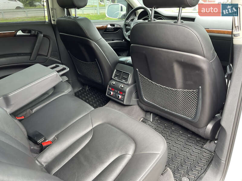 Внедорожник / Кроссовер Audi Q7 2013 в Полтаве