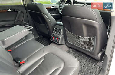 Позашляховик / Кросовер Audi Q7 2013 в 