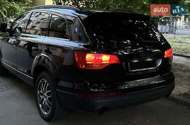 Внедорожник / Кроссовер Audi Q7 2009 в 
