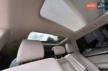 Позашляховик / Кросовер Audi Q7 2012 в 