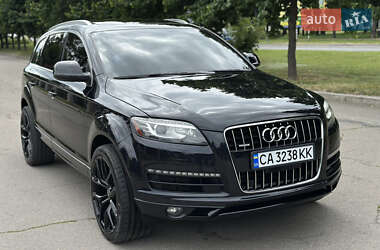 Позашляховик / Кросовер Audi Q7 2012 в 
