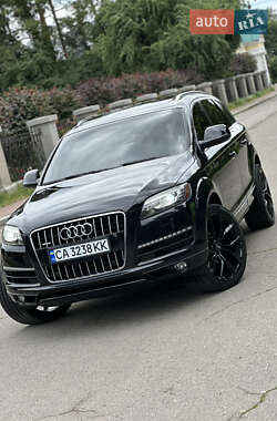Позашляховик / Кросовер Audi Q7 2012 в 