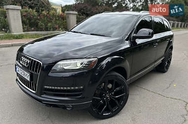 Позашляховик / Кросовер Audi Q7 2012 в 