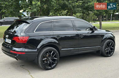 Позашляховик / Кросовер Audi Q7 2012 в 
