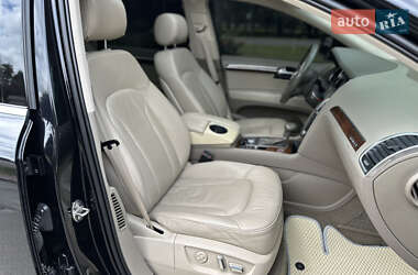 Позашляховик / Кросовер Audi Q7 2012 в 
