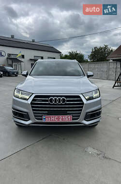 Внедорожник / Кроссовер Audi Q7 2019 в 