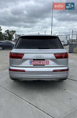 Внедорожник / Кроссовер Audi Q7 2019 в 