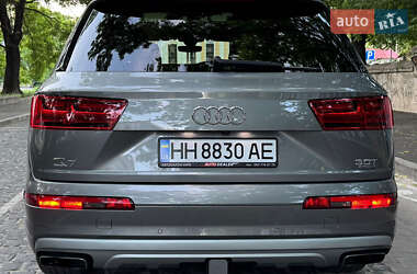 Внедорожник / Кроссовер Audi Q7 2016 в 