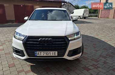 Внедорожник / Кроссовер Audi Q7 2016 в 