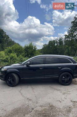 Позашляховик / Кросовер Audi Q7 2013 в 