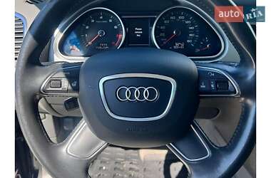 Позашляховик / Кросовер Audi Q7 2013 в 