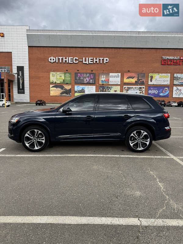 Позашляховик / Кросовер Audi Q7 2023 в Києві