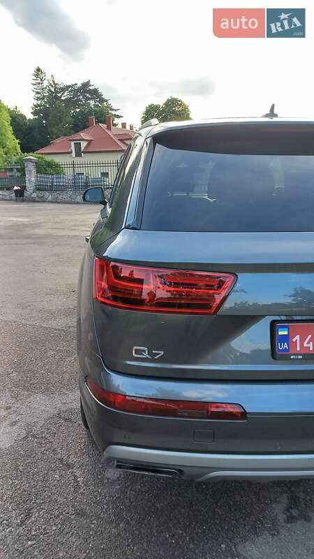 Внедорожник / Кроссовер Audi Q7 2018 в Збараже