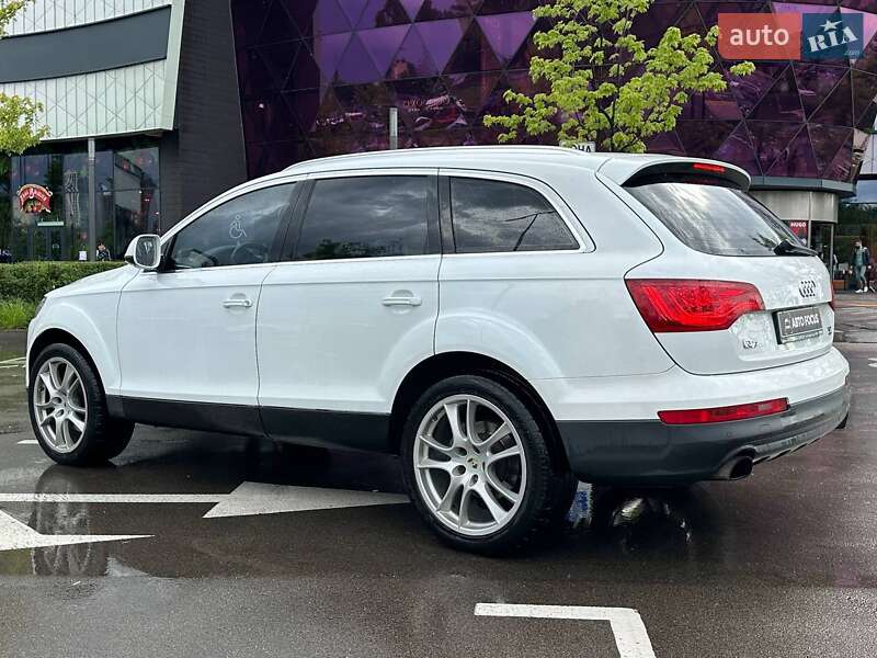 Внедорожник / Кроссовер Audi Q7 2013 в Киеве