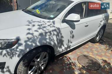 Позашляховик / Кросовер Audi Q7 2015 в 