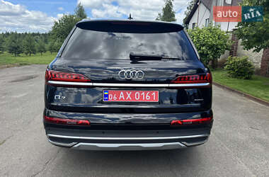 Внедорожник / Кроссовер Audi Q7 2020 в 