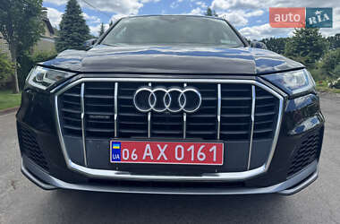 Внедорожник / Кроссовер Audi Q7 2020 в 