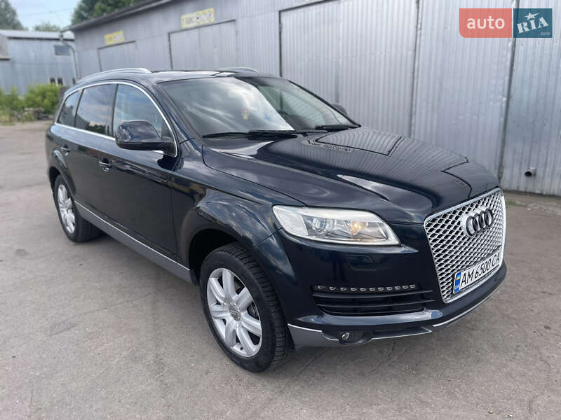 Позашляховик / Кросовер Audi Q7 2006 в 