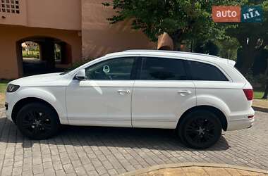 Внедорожник / Кроссовер Audi Q7 2010 в 