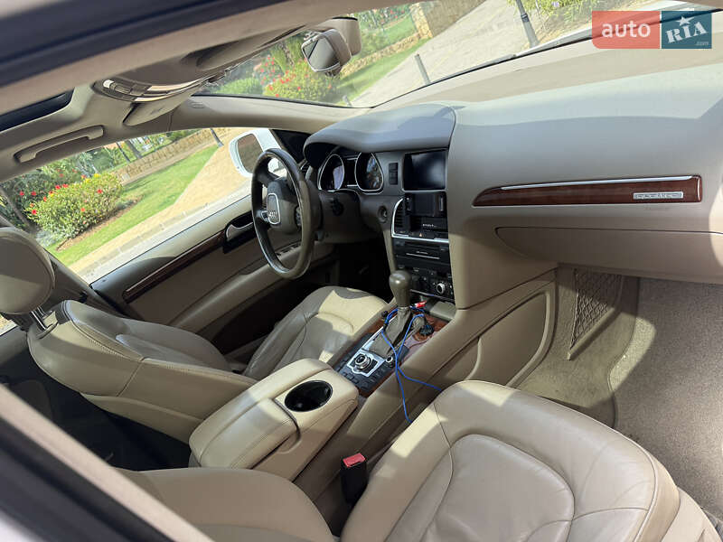 Внедорожник / Кроссовер Audi Q7 2010 в Киеве