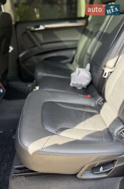 Позашляховик / Кросовер Audi Q7 2014 в 