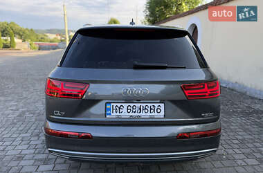 Внедорожник / Кроссовер Audi Q7 2018 в 