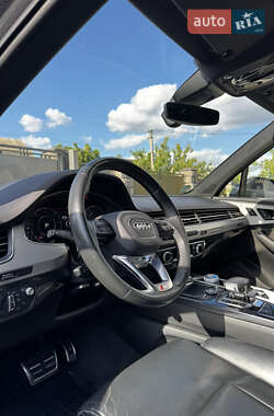 Внедорожник / Кроссовер Audi Q7 2018 в 
