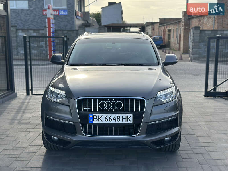 Позашляховик / Кросовер Audi Q7 2009 в Рівному