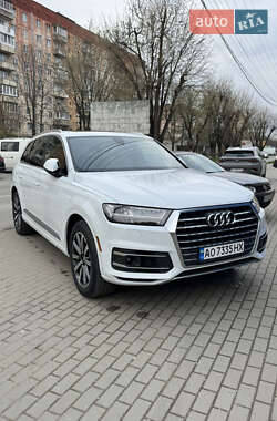 Внедорожник / Кроссовер Audi Q7 2017 в 