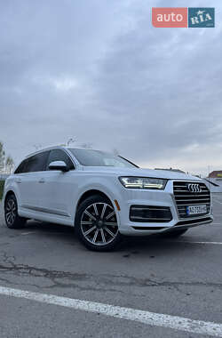Позашляховик / Кросовер Audi Q7 2017 в Ужгороді