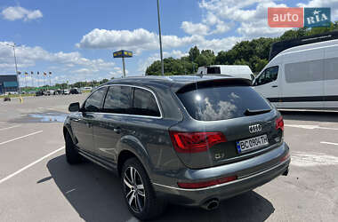 Позашляховик / Кросовер Audi Q7 2015 в 