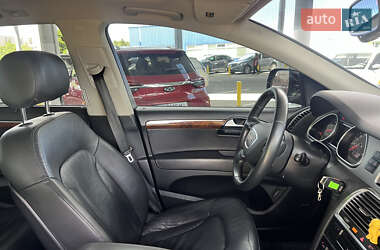 Позашляховик / Кросовер Audi Q7 2015 в 