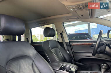 Позашляховик / Кросовер Audi Q7 2015 в 