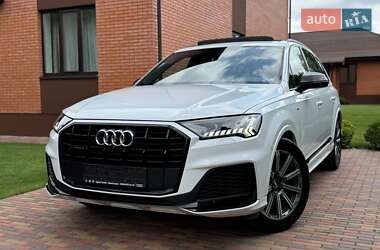 Внедорожник / Кроссовер Audi Q7 2020 в Киеве