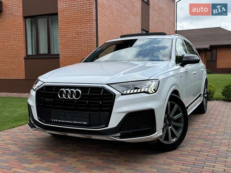 Внедорожник / Кроссовер Audi Q7 2020 в 