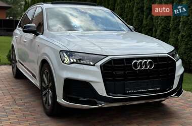 Внедорожник / Кроссовер Audi Q7 2020 в 