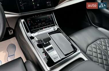 Внедорожник / Кроссовер Audi Q7 2020 в 